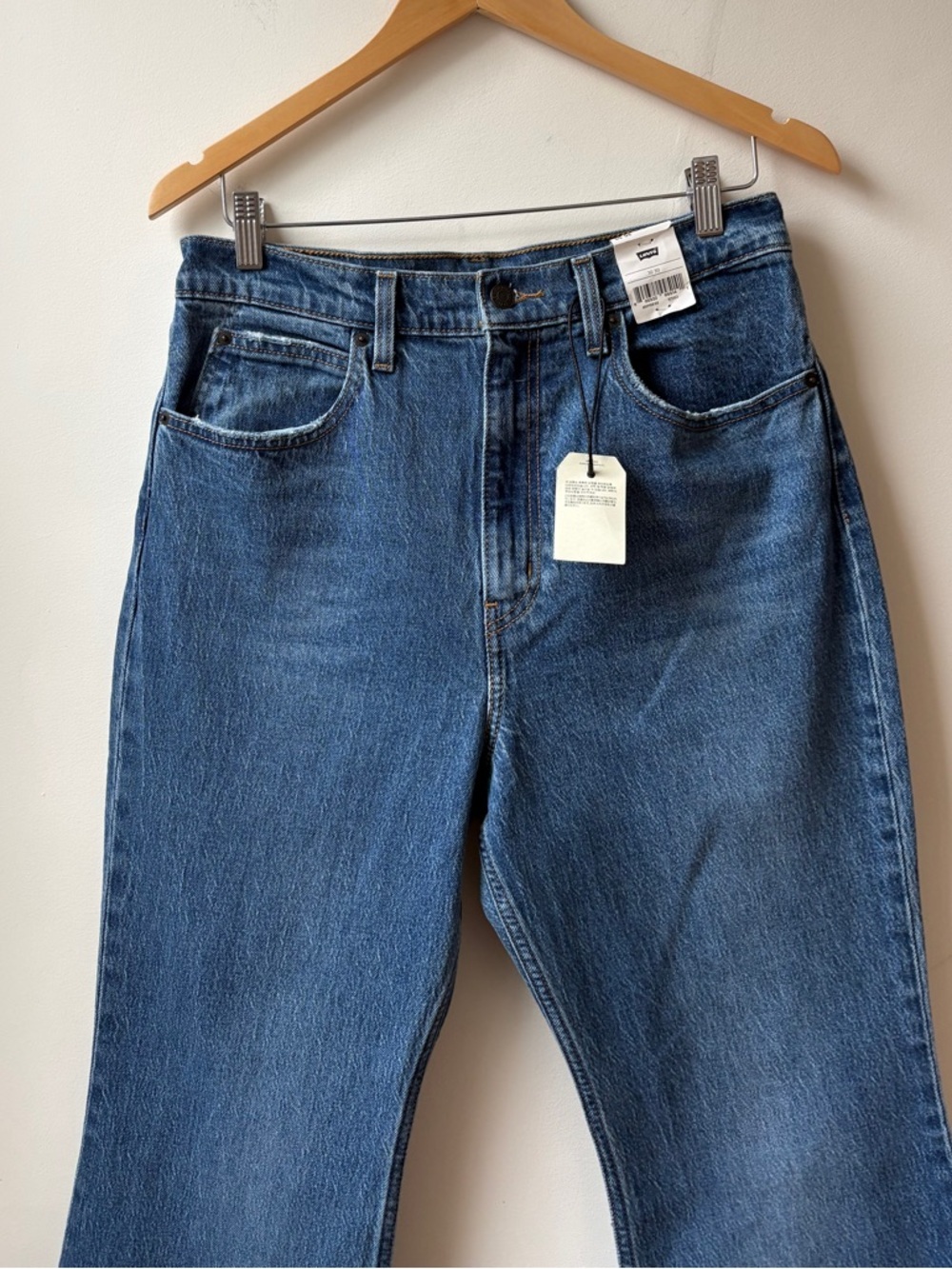 NWT Levi's 70s High Flare Jean - Picture 5 of 15